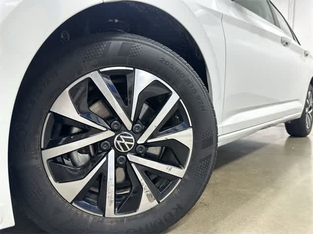 Thumbnail: 2024 Volkswagen Jetta - 28