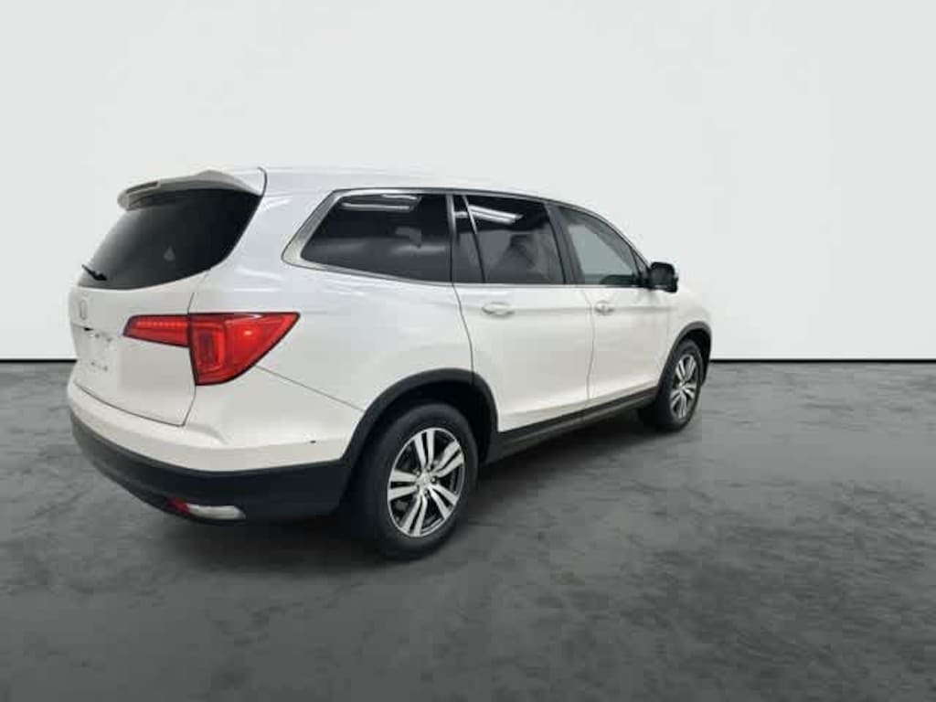 Used 2017 Honda Pilot EX FWD SUV
