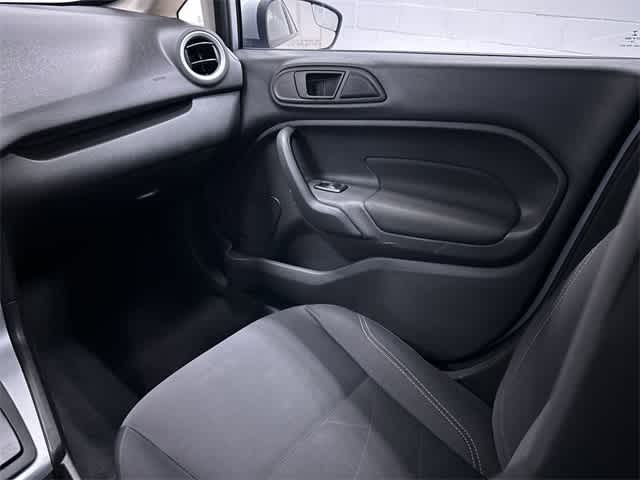 2019 Ford Fiesta SE 13