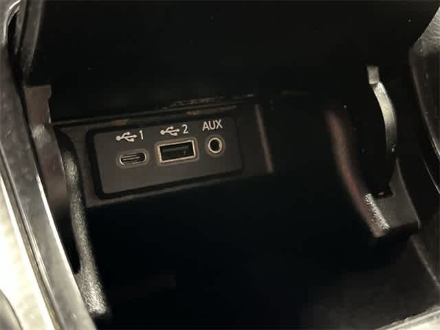 2021 Nissan Maxima SV 26