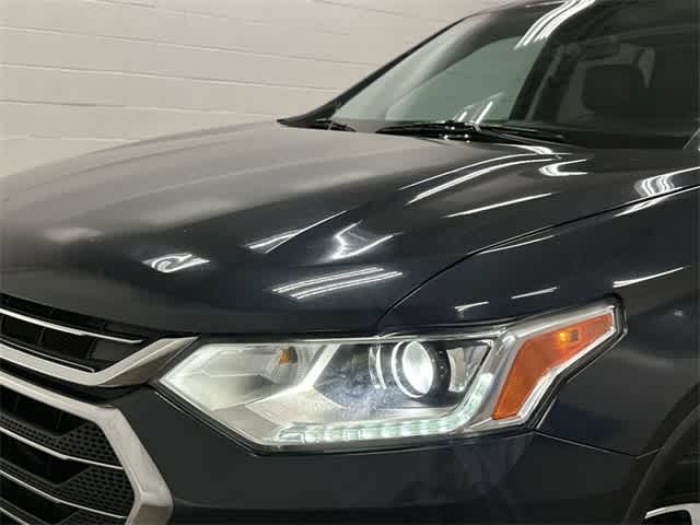 Thumbnail: 2021 Chevrolet Traverse - 32