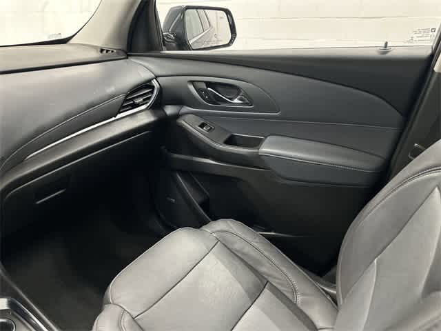 Thumbnail: 2018 Chevrolet Traverse - 13