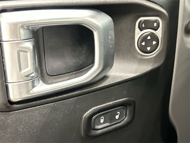 Thumbnail: 2018 Jeep Wrangler - 20