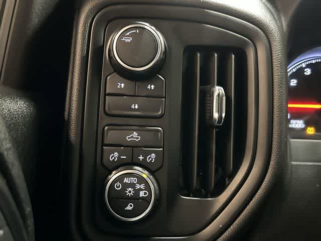 Thumbnail: 2020 Chevrolet Silverado 2500 - 19