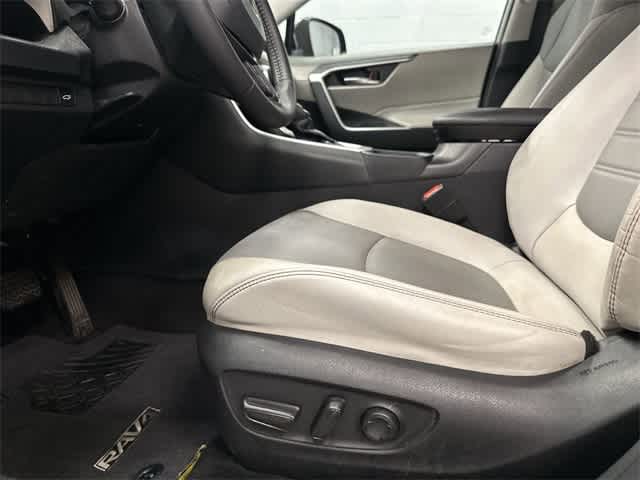 Thumbnail: 2023 Toyota RAV4 - 24