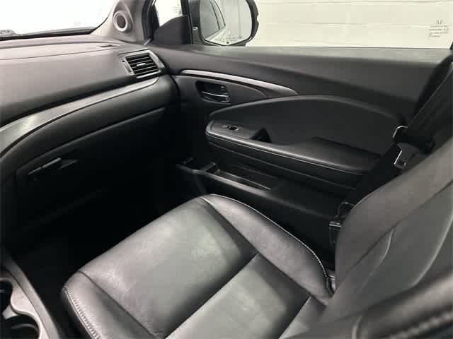 Thumbnail: 2018 Honda Pilot - 13