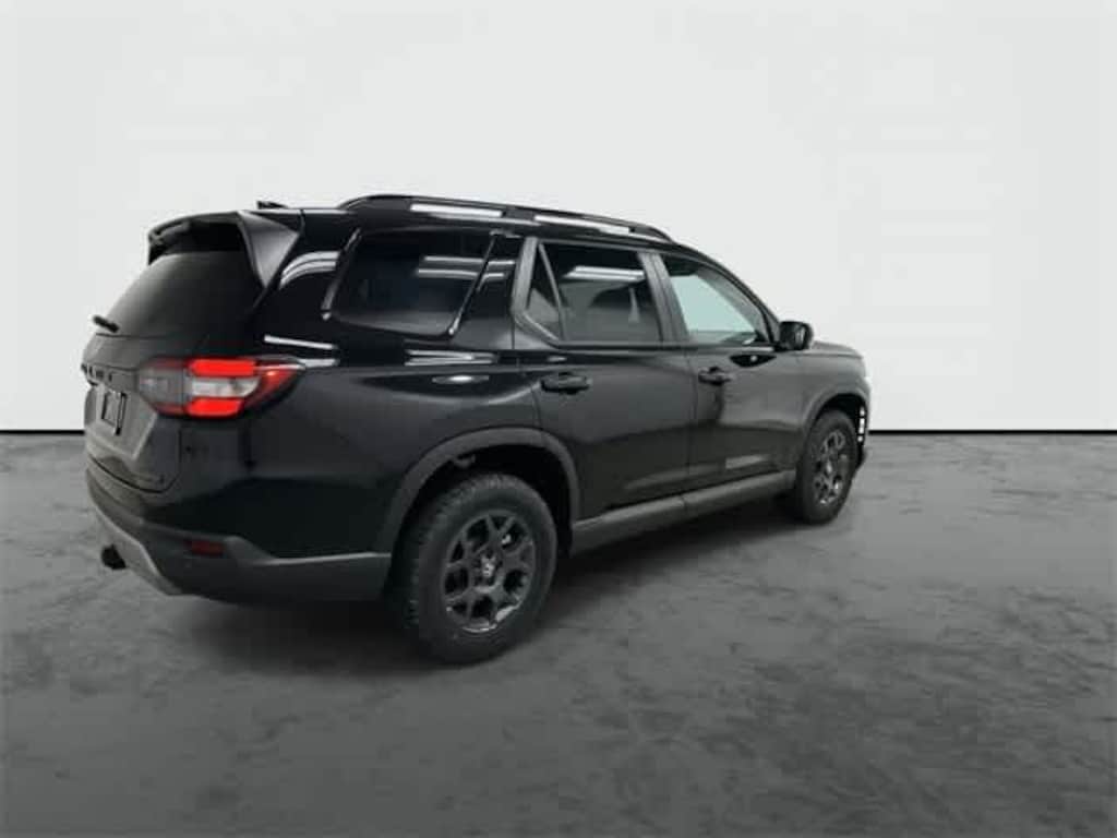 New 2025 Honda Pilot TrailSport SUV