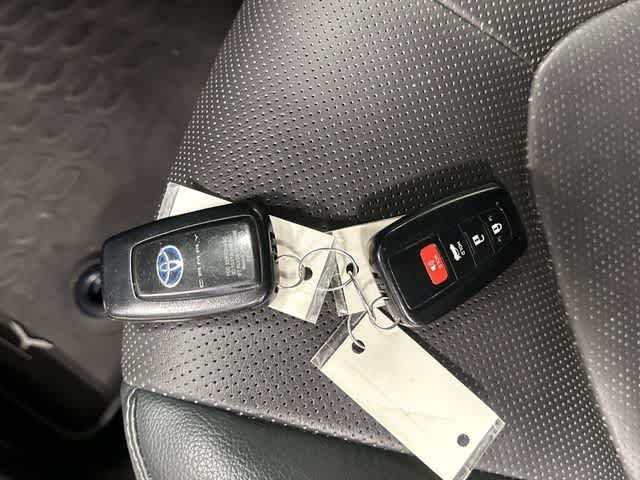 Thumbnail: 2021 Toyota Camry - 33