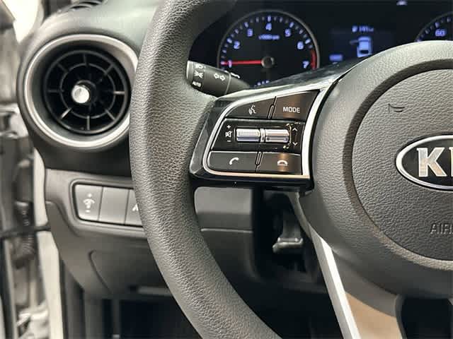 Thumbnail: 2019 Kia Forte - 17