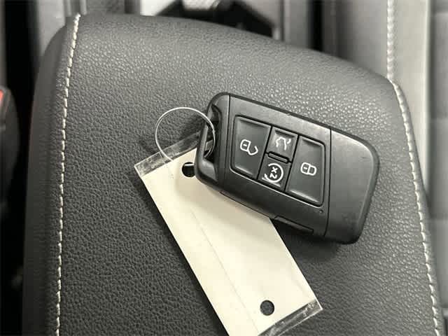 Thumbnail: 2024 Volkswagen Taos - 32