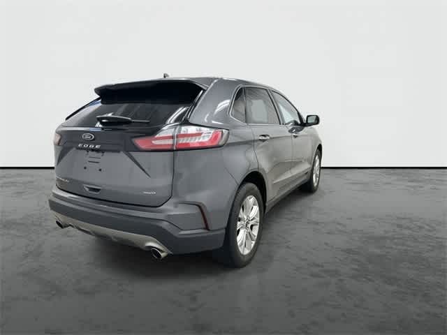 2024 Ford Edge Titanium photo 3