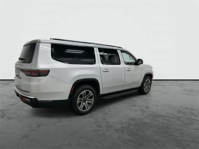 Thumbnail: 2023 Jeep Wagoneer - 4