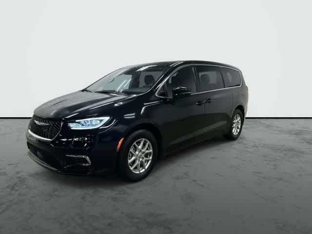 Thumbnail: 2025 Chrysler Pacifica - 8