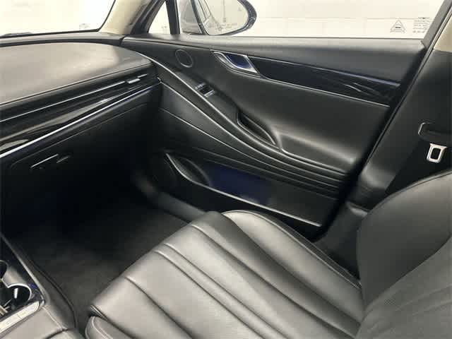 Thumbnail: 2023 Genesis G80 - 13