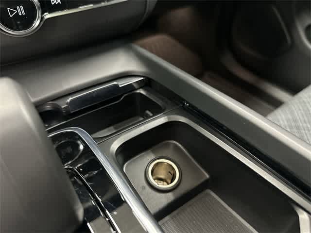 Thumbnail: 2024 Volvo XC60 - 26