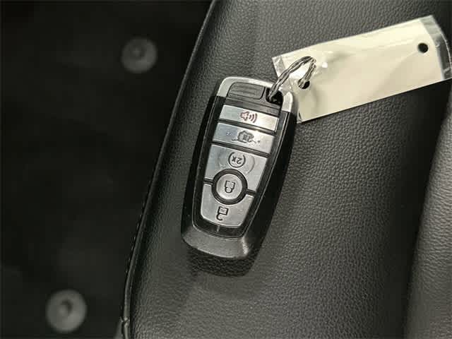 Thumbnail: 2022 Ford Edge - 32