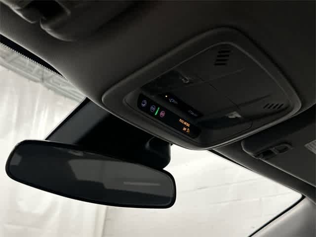 Thumbnail: 2024 Chevrolet Malibu - 21