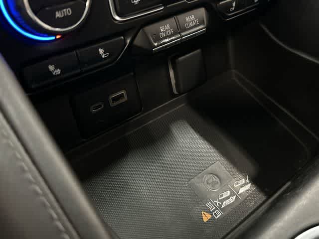 Thumbnail: 2022 Chevrolet Tahoe - 26