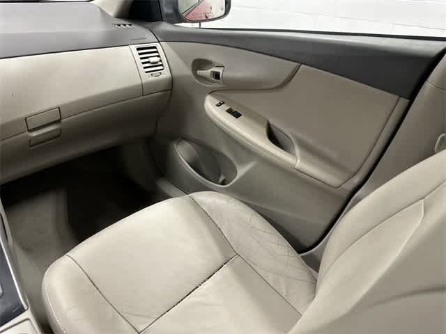 Thumbnail: 2009 Toyota Corolla - 14