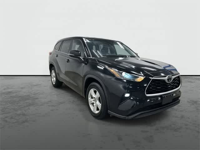 Thumbnail: 2023 Toyota Highlander - 6