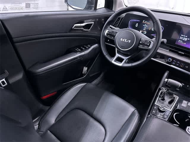 2024 Kia Sportage EX 12