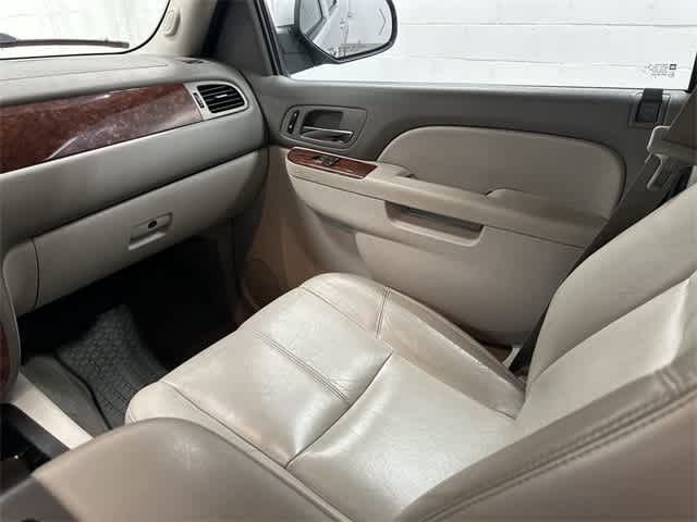 Thumbnail: 2013 Chevrolet Suburban - 13