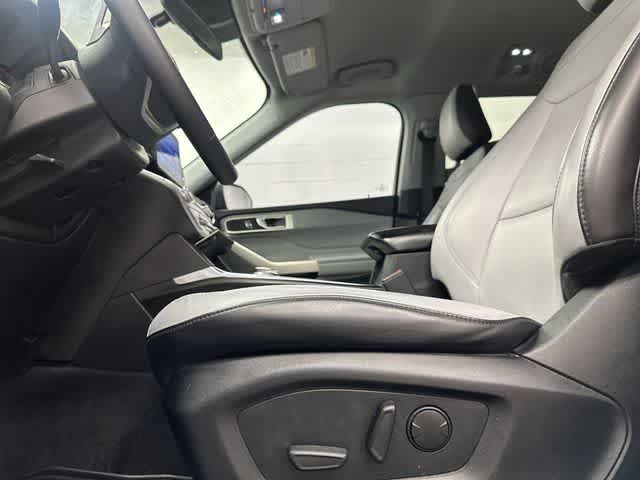 Thumbnail: 2021 Ford Explorer - 25