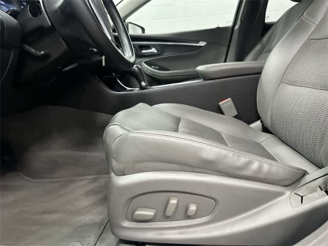 Thumbnail: 2016 Chevrolet Impala - 24