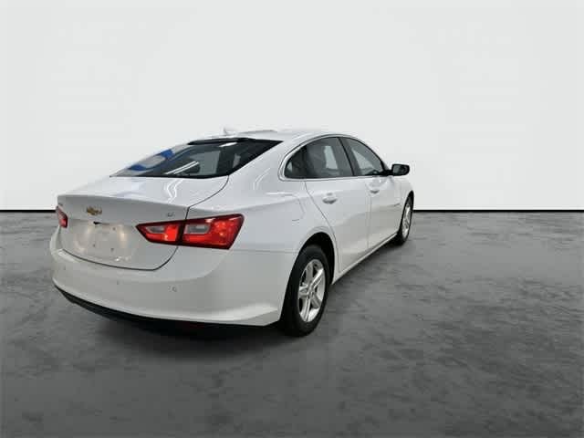 Thumbnail: 2024 Chevrolet Malibu - 3