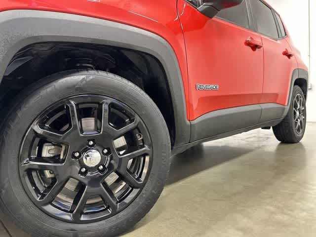 Thumbnail: 2019 Jeep Renegade - 26