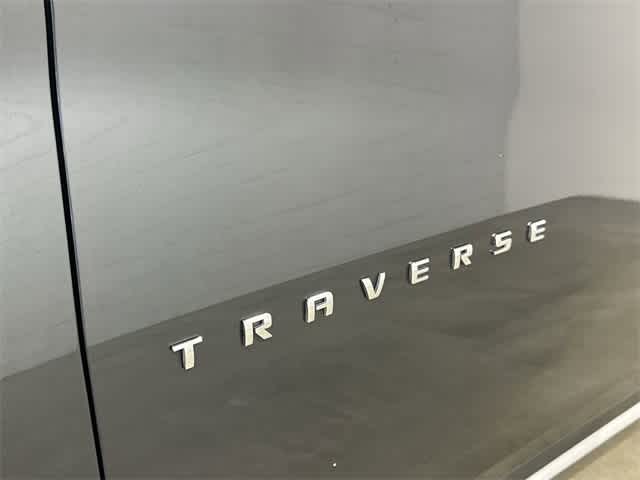 Thumbnail: 2018 Chevrolet Traverse - 31