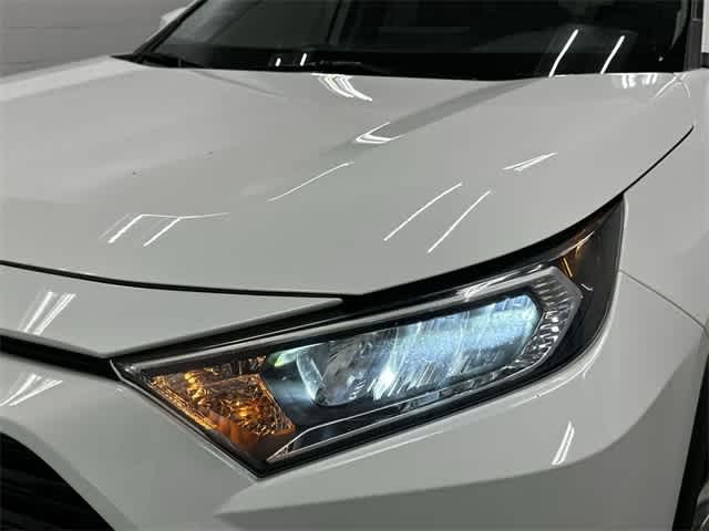 Thumbnail: 2020 Toyota RAV4 - 31