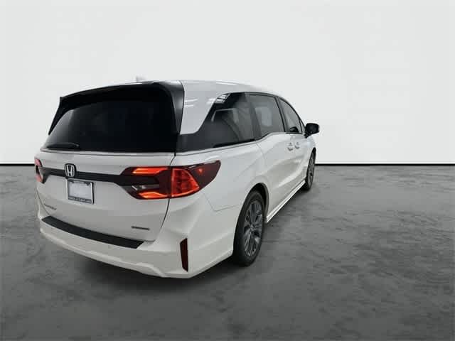 Thumbnail: 2026 Honda Odyssey - 3