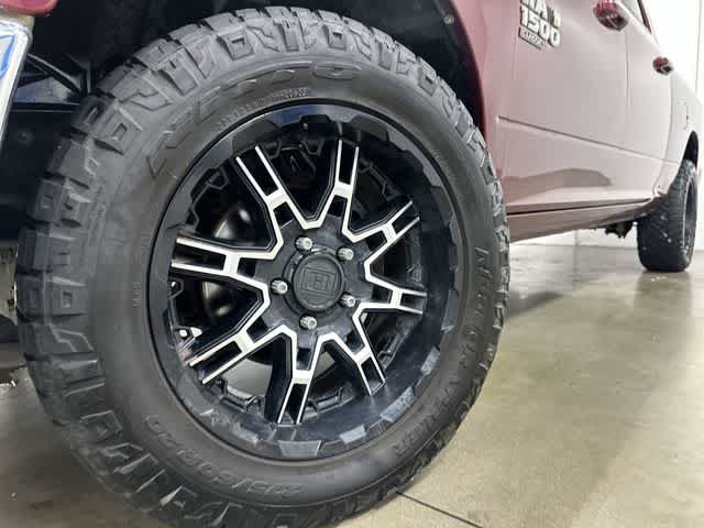 Thumbnail: 2020 RAM 1500 Classic - 28