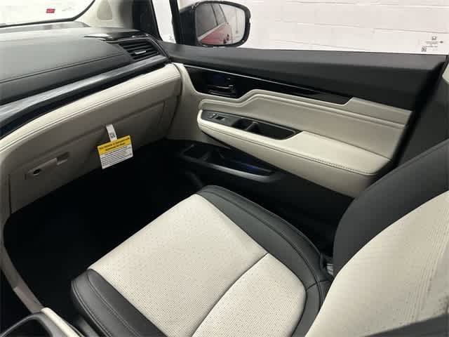 Thumbnail: 2026 Honda Odyssey - 13