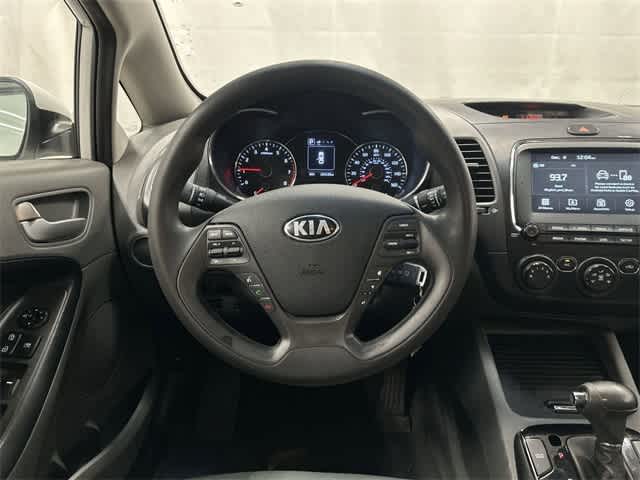 Thumbnail: 2018 Kia Forte - 15