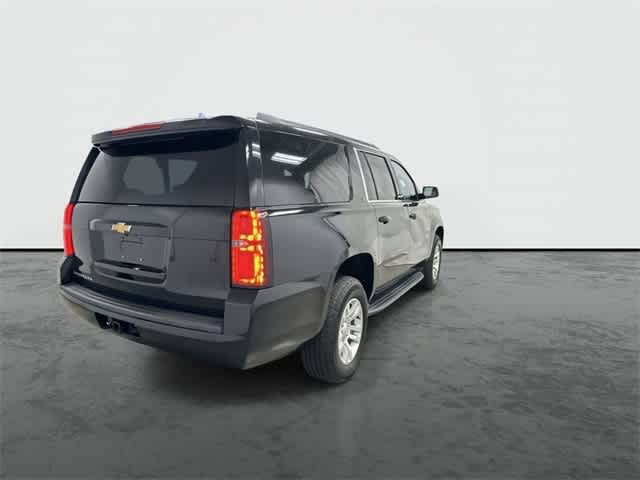 Thumbnail: 2019 Chevrolet Suburban - 3