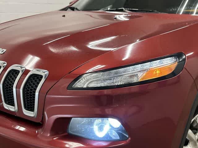Thumbnail: 2015 Jeep Cherokee - 32