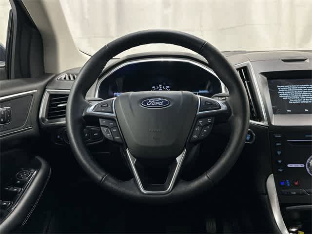 Thumbnail: 2018 Ford Edge - 15