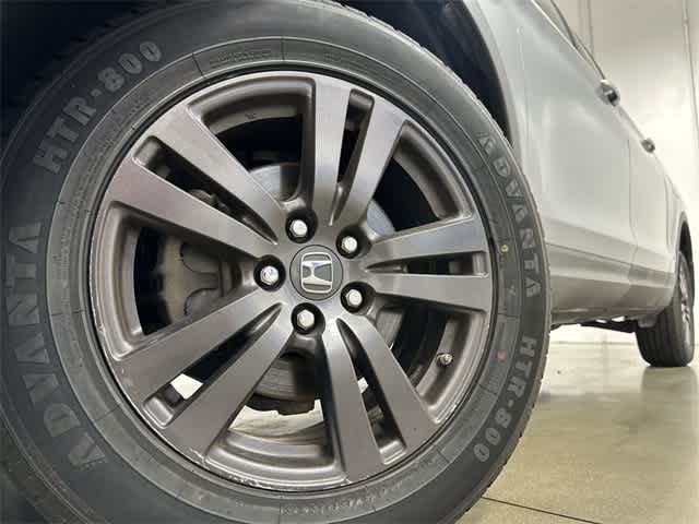 Thumbnail: 2019 Honda Ridgeline - 28