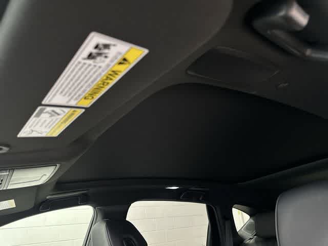 Thumbnail: 2025 Acura RDX - 28