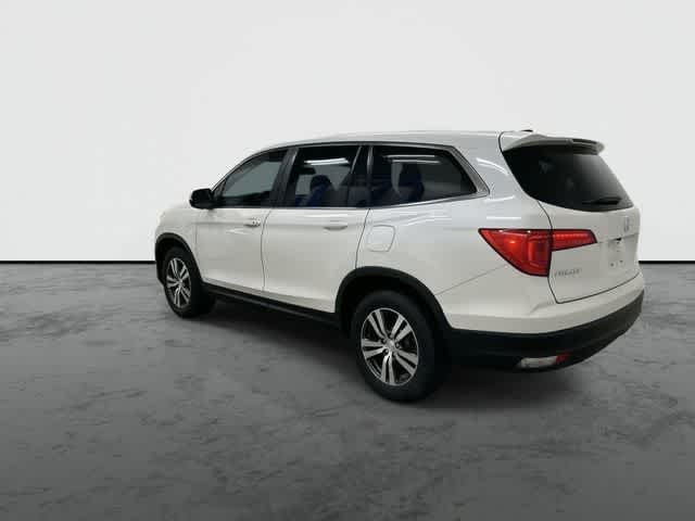 Thumbnail: 2017 Honda Pilot - 9