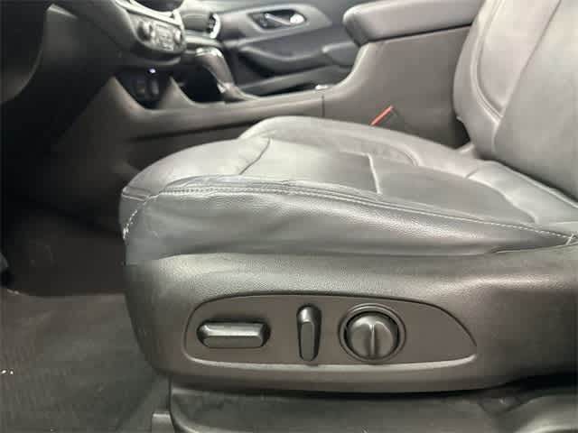 Thumbnail: 2018 Chevrolet Traverse - 27