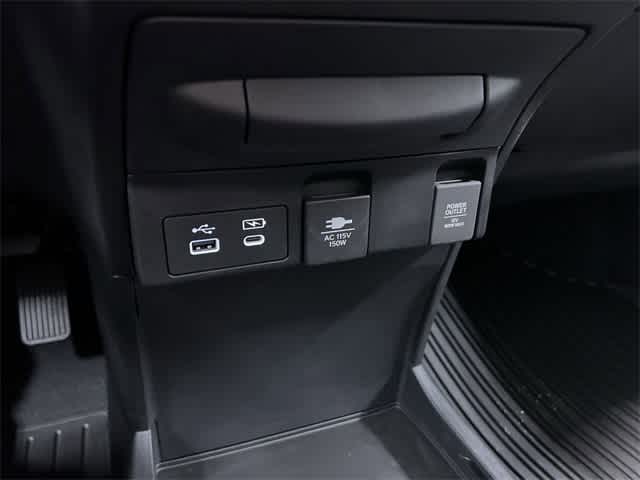 2025 Honda Odyssey Touring 27