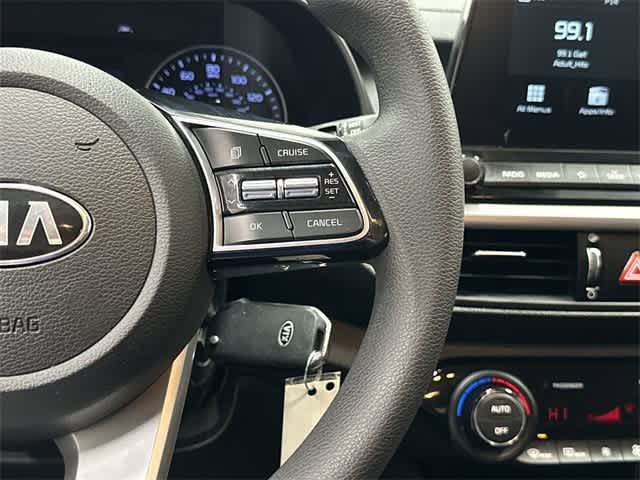 Thumbnail: 2019 Kia Forte - 18