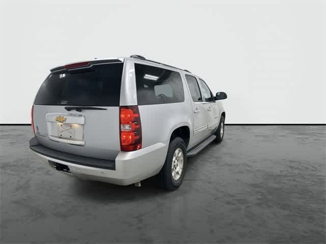 Thumbnail: 2013 Chevrolet Suburban - 3