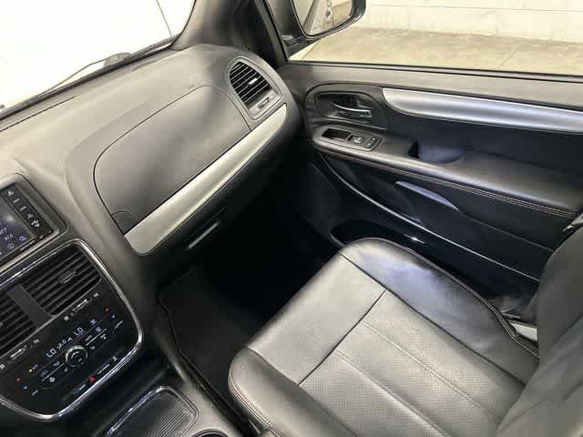 Thumbnail: 2019 Dodge Grand Caravan - 13