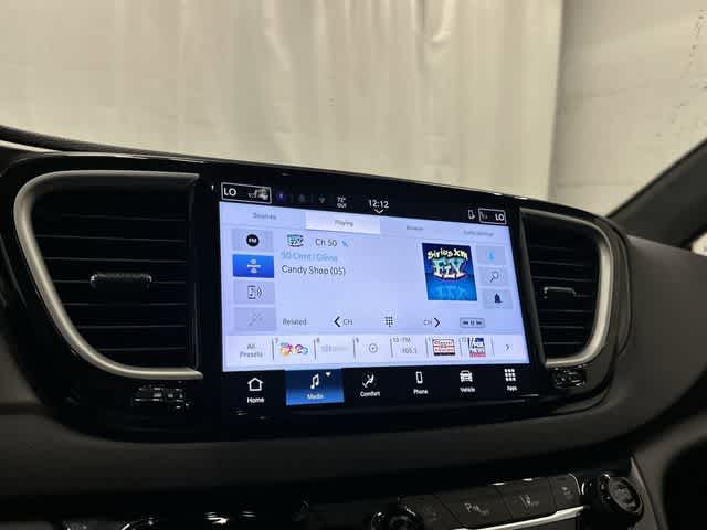 Thumbnail: 2025 Chrysler Pacifica - 22