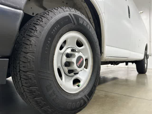 Thumbnail: 2018 GMC Savana - 26