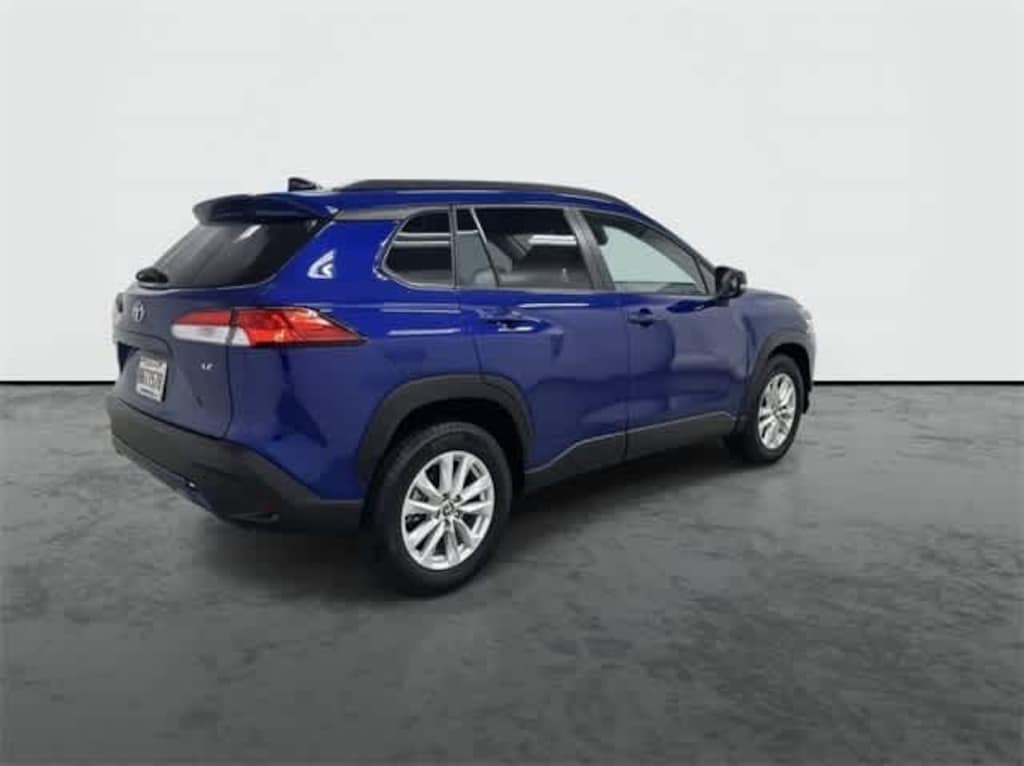 Used 2025 Toyota Corolla Cross LE SUV